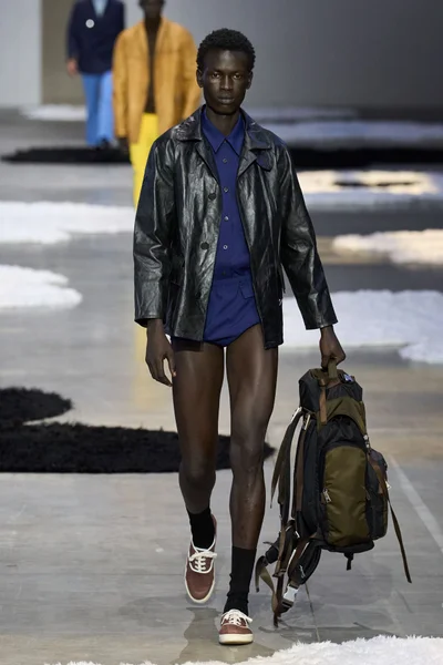Look 54